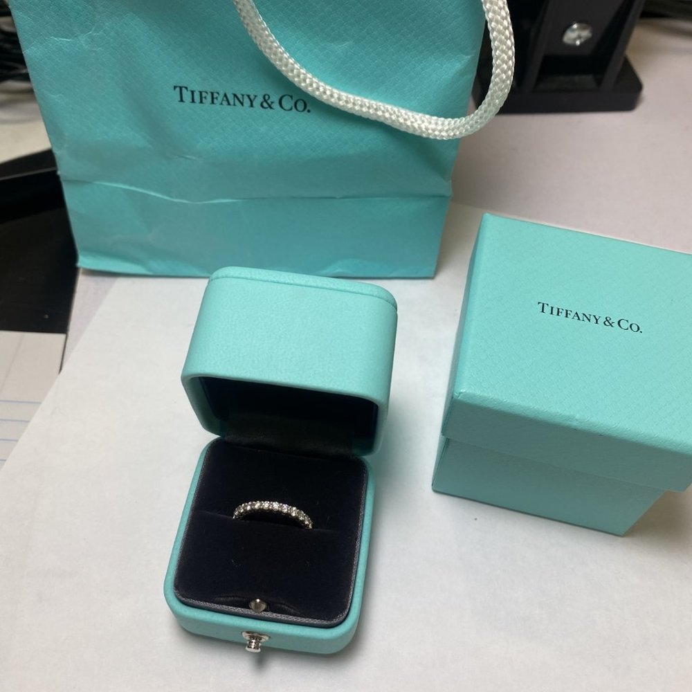 Tiffany & CO Platinum 1CTTW Diamond Band Ring (8996)